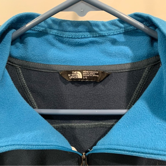 The North Face jacket for men.  Size XL.  Long sleeves, blue, 1/3 zipper, used - Picture 4 of 6